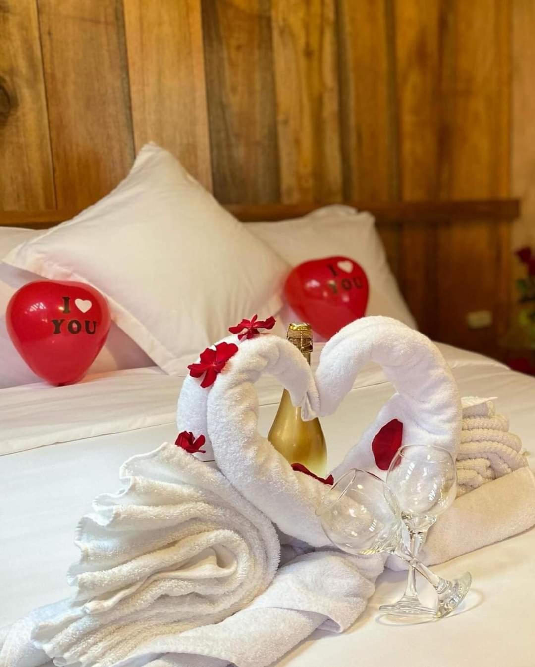 Guayabo Hostal Mindo Eksteriør billede