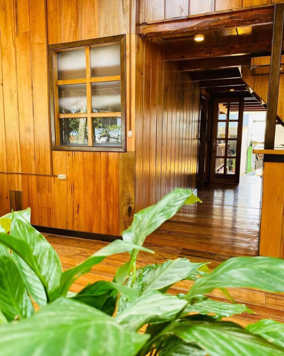 Guayabo Hostal Mindo Eksteriør billede