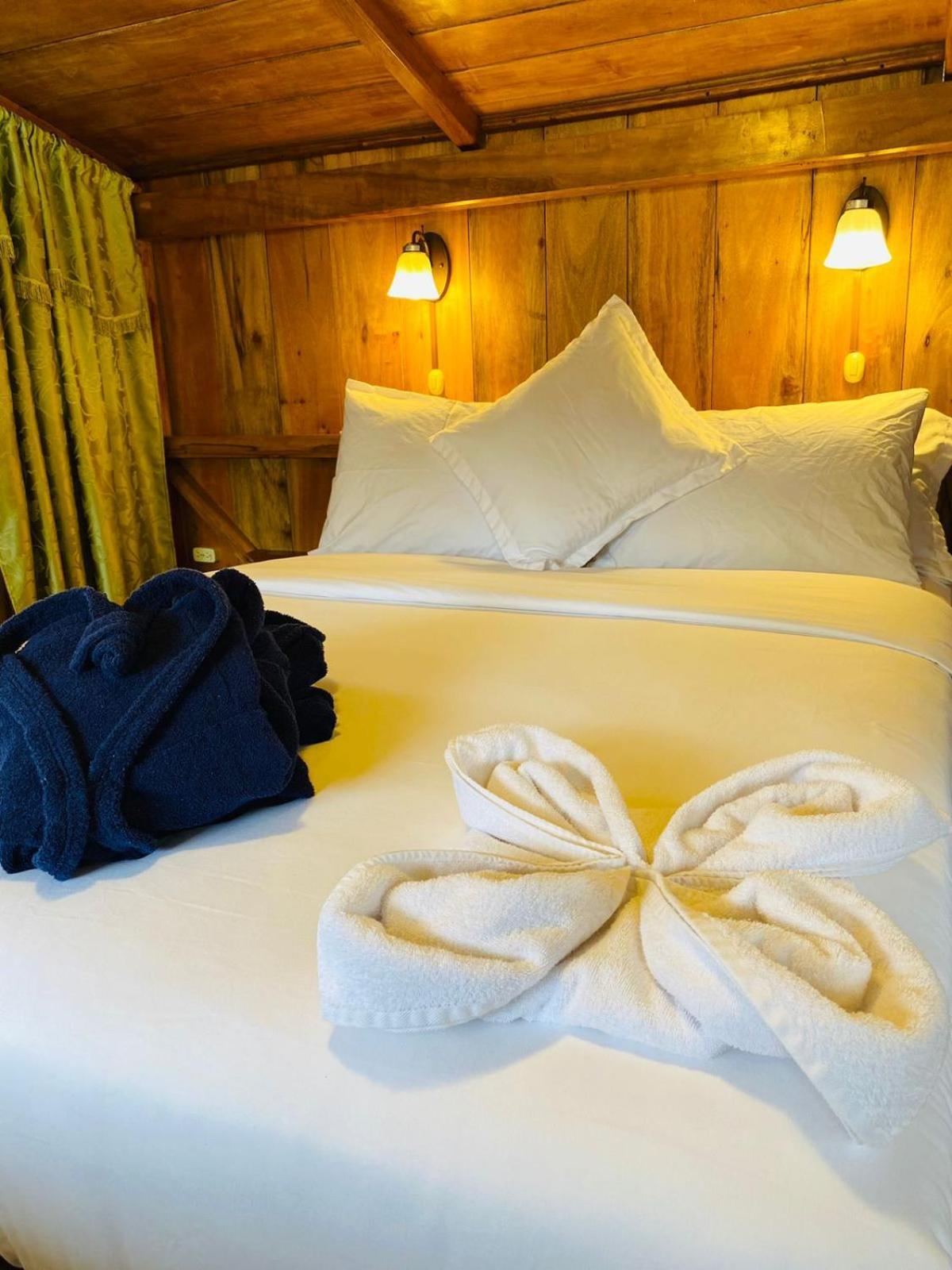 Guayabo Hostal Mindo Eksteriør billede