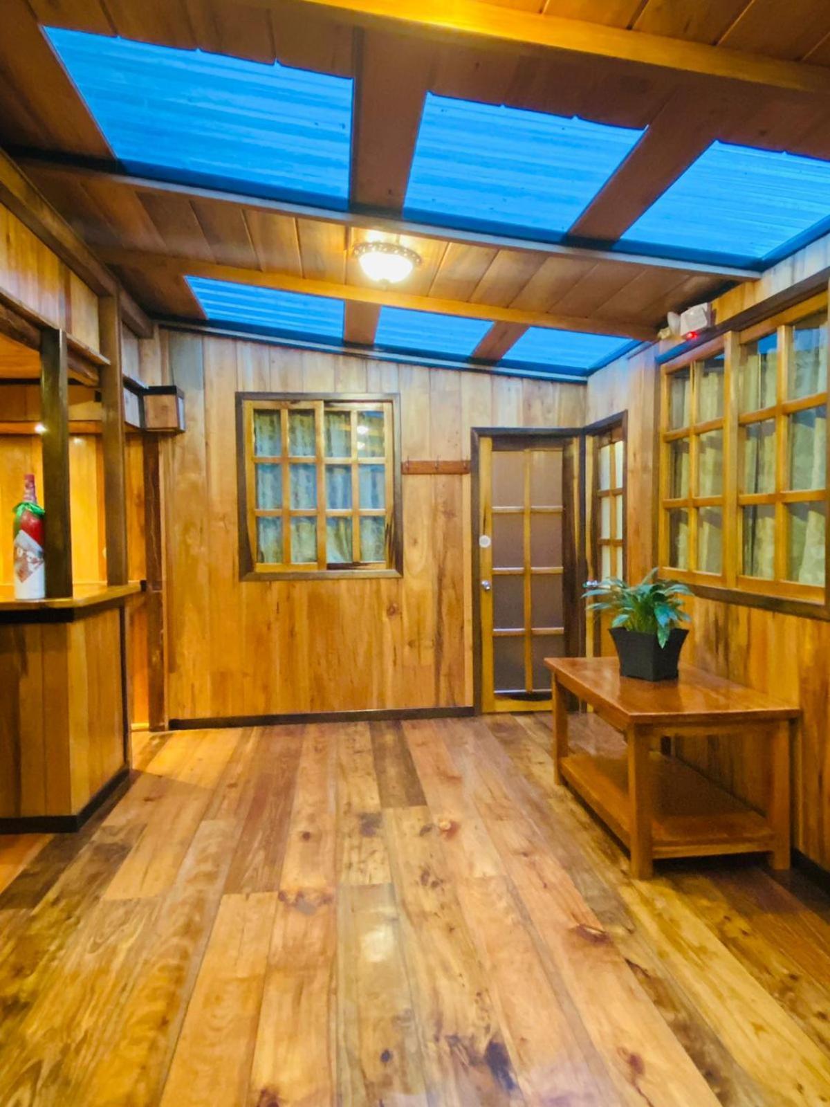 Guayabo Hostal Mindo Eksteriør billede