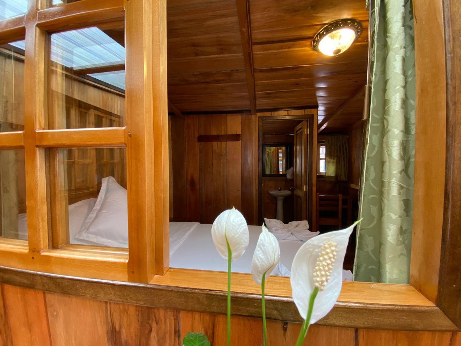 Guayabo Hostal Mindo Eksteriør billede