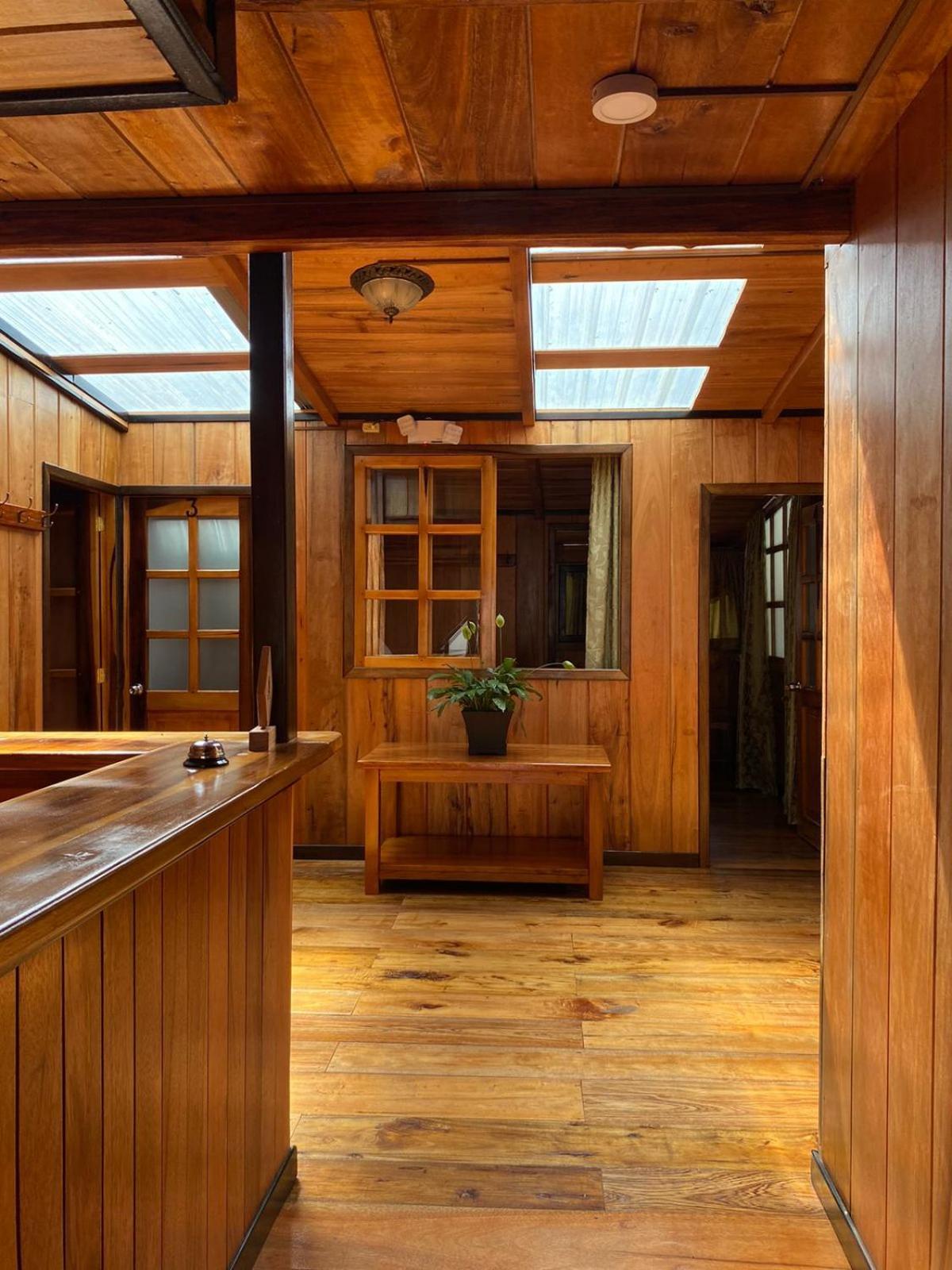 Guayabo Hostal Mindo Eksteriør billede
