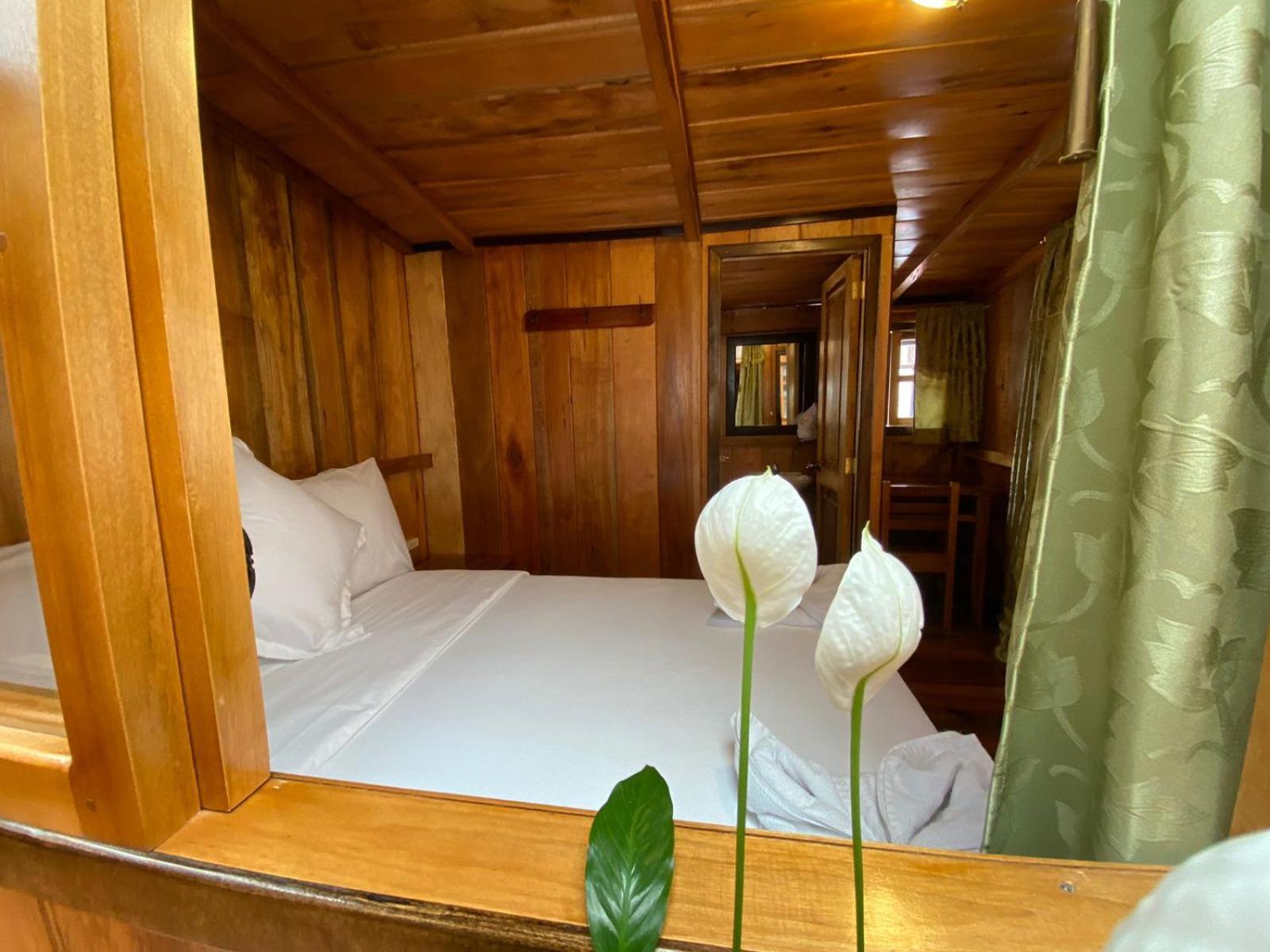 Guayabo Hostal Mindo Værelse billede