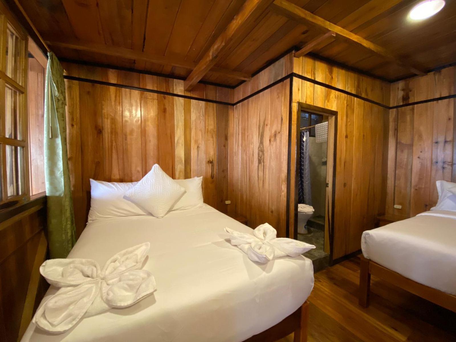 Guayabo Hostal Mindo Værelse billede